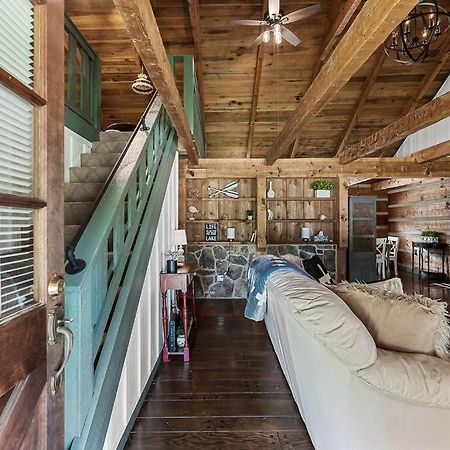 Rustic Cabin, Dock, Firepit, Kayaks & Games Winchester Esterno foto