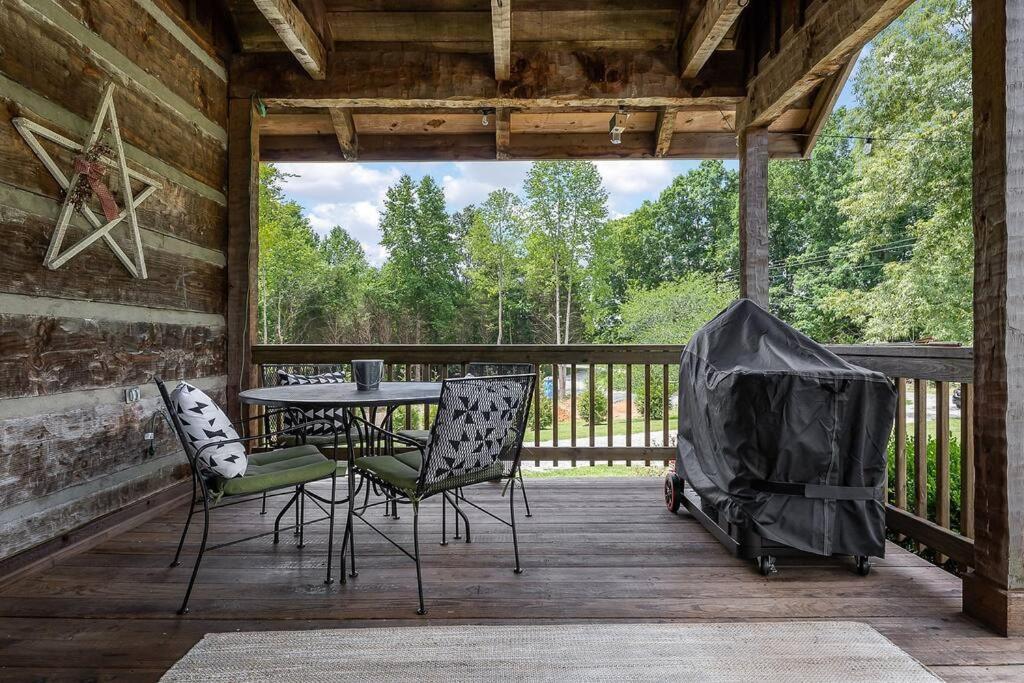 Rustic Cabin, Dock, Firepit, Kayaks & Games Winchester Esterno foto