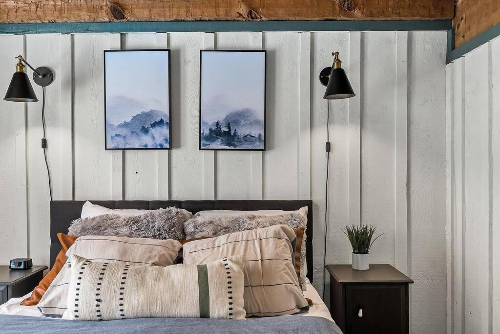 Rustic Cabin, Dock, Firepit, Kayaks & Games Winchester Esterno foto
