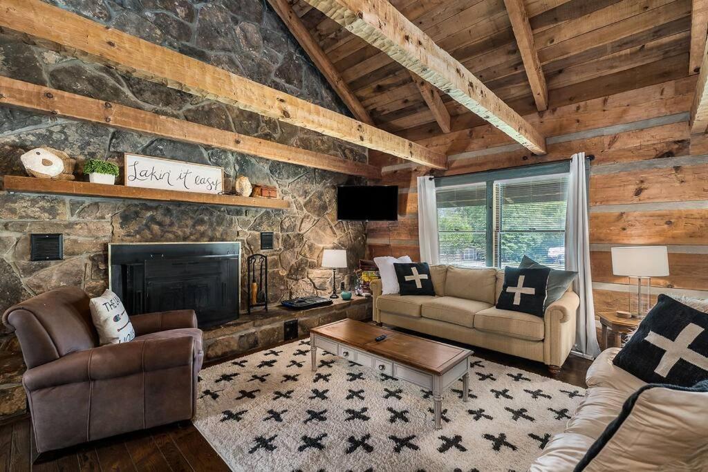 Rustic Cabin, Dock, Firepit, Kayaks & Games Winchester Esterno foto