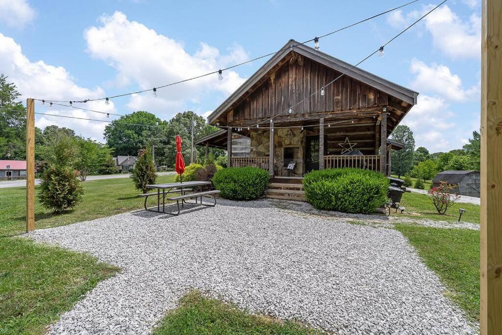 Rustic Cabin, Dock, Firepit, Kayaks & Games Winchester Esterno foto